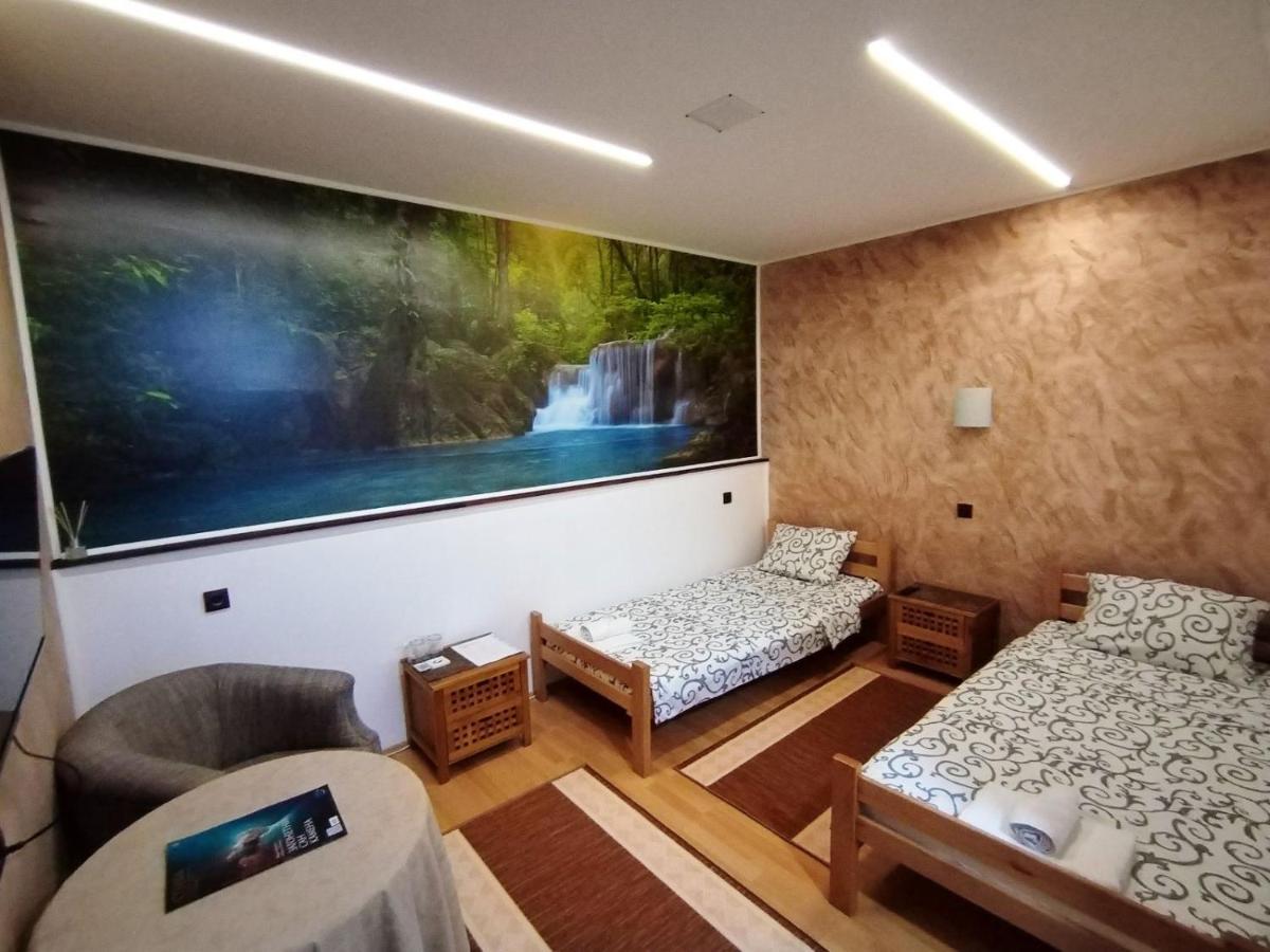 Fun Rooms Sobe Prenociste Borca Exterior photo