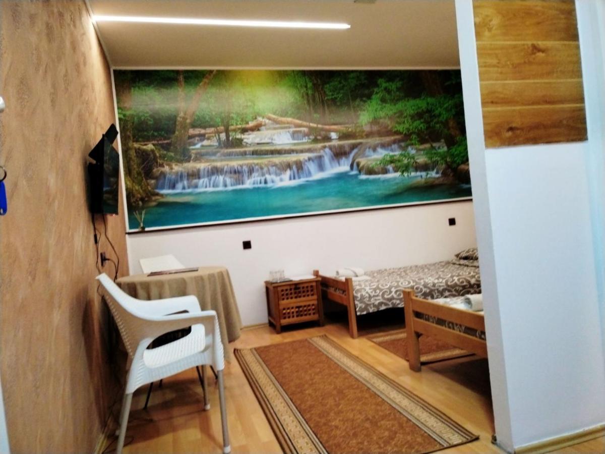 Fun Rooms Sobe Prenociste Borca Exterior photo